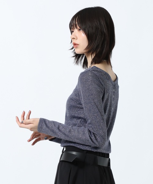 PAGEBOY（ページボーイ）の「ラメカットヘンリー2WAYロングスリーブ（Tシャツ/カットソー・レディース・オフホワイト/シルバー/ブルー・FREE）」の11枚目の写真