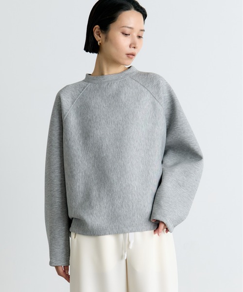 COGTHEBIGSMOKE(コグザビッグスモーク)の「【COGTHEBIGSMOKE/コグザビッグスモーク】OLIVIA TOP/ダンボールプルオーバー(Tシャツ/カットソー・レディース・オフホワイト/ブラック/グレー・1)」の7枚目の写真