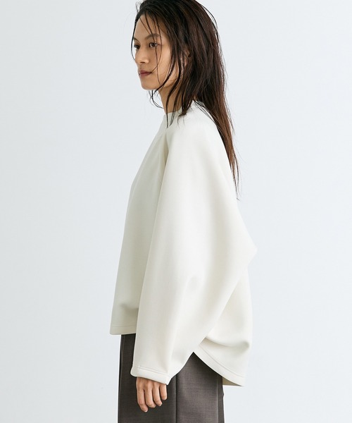 COGTHEBIGSMOKE(コグザビッグスモーク)の「【COGTHEBIGSMOKE/コグザビッグスモーク】OLIVIA TOP/ダンボールプルオーバー(Tシャツ/カットソー・レディース・オフホワイト/ブラック/グレー・1)」の22枚目の写真