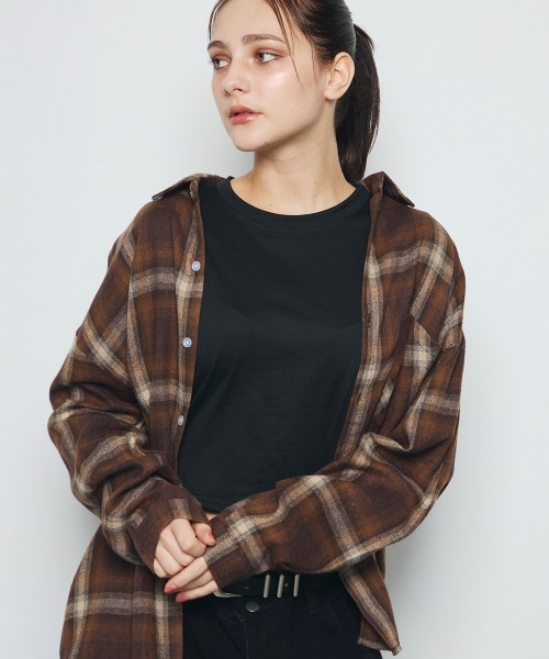 DAZE(デイズ)の「オンブレチェック オーバーサイズネルシャツ(シャツ/ブラウス・メンズ・ブラウン系/レッド系/ピンク系・SMALL/LARGE/MEDIUM)」の2枚目の写真
