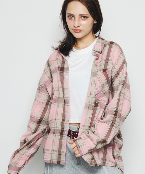 DAZE(デイズ)の「オンブレチェック オーバーサイズネルシャツ(シャツ/ブラウス・メンズ・ブラウン系/レッド系/ピンク系・SMALL/LARGE/MEDIUM)」の3枚目の写真