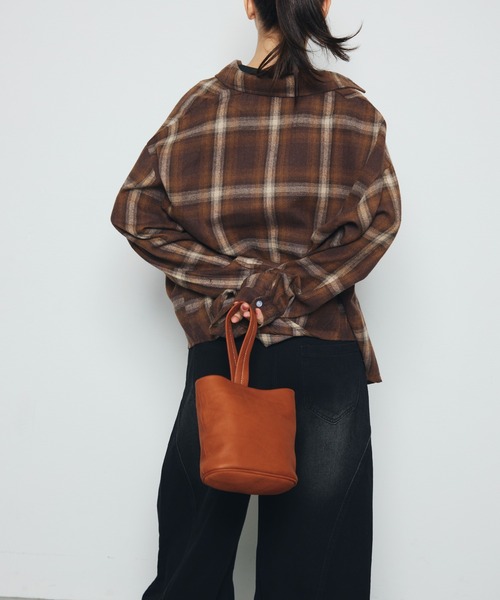 DAZE(デイズ)の「オンブレチェック オーバーサイズネルシャツ(シャツ/ブラウス・メンズ・ブラウン系/レッド系/ピンク系・SMALL/LARGE/MEDIUM)」の21枚目の写真