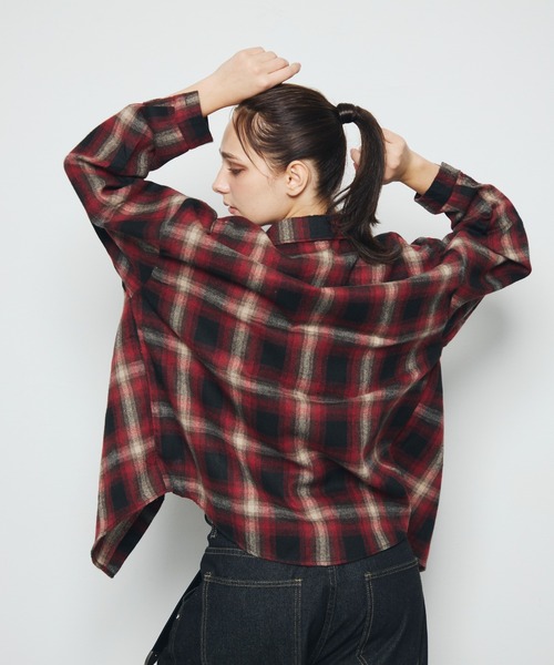DAZE(デイズ)の「オンブレチェック オーバーサイズネルシャツ(シャツ/ブラウス・メンズ・ブラウン系/レッド系/ピンク系・SMALL/LARGE/MEDIUM)」の5枚目の写真