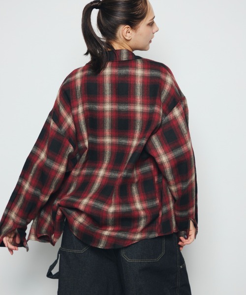 DAZE(デイズ)の「オンブレチェック オーバーサイズネルシャツ(シャツ/ブラウス・メンズ・ブラウン系/レッド系/ピンク系・SMALL/LARGE/MEDIUM)」の8枚目の写真