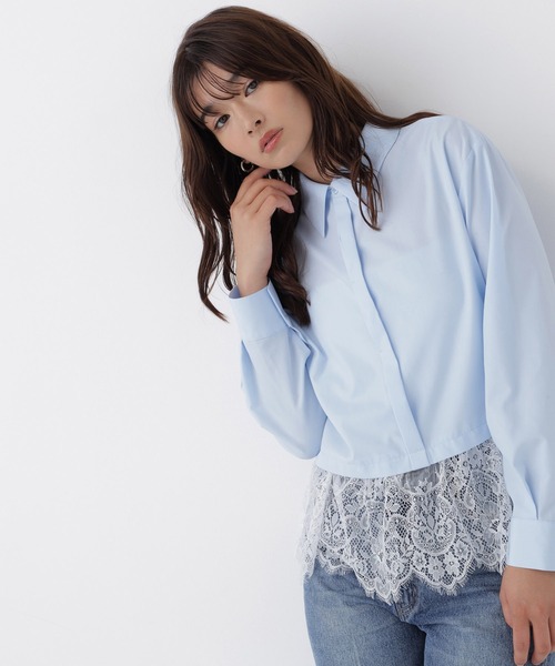 NATURAL BEAUTY BASIC（ナチュラルビューティーベーシック）の「裾レースシャツ（シャツ/ブラウス・レディース・ブルー系その他2/ベージュ系その他/ホワイト系その他・FREE）」の3枚目の写真