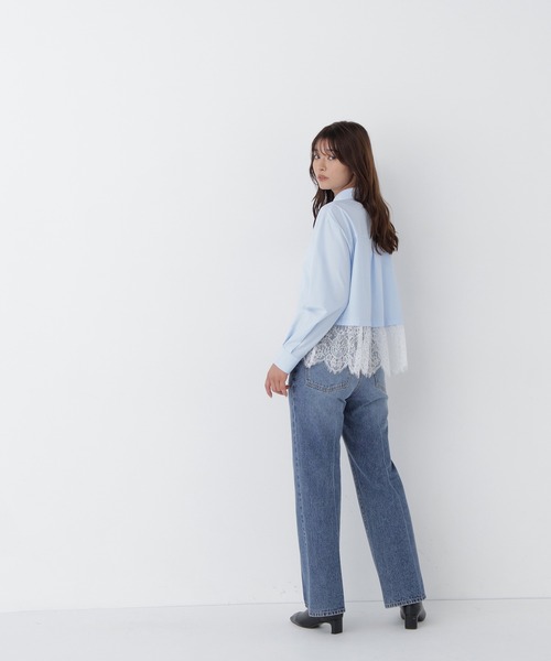 NATURAL BEAUTY BASIC（ナチュラルビューティーベーシック）の「裾レースシャツ（シャツ/ブラウス・レディース・ブルー系その他2/ベージュ系その他/ホワイト系その他・FREE）」の5枚目の写真