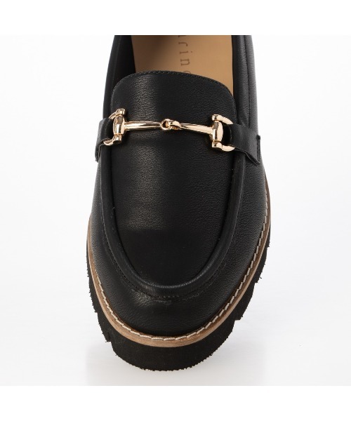 carino(カリーノ)の「【レイン対応】厚底ビットローファー(ローファー・レディース・ブラック/ライトブラック/ベージュ系その他・24.5cm/24cm/23.5cm/23cm/22.5cm)」の15枚目の写真