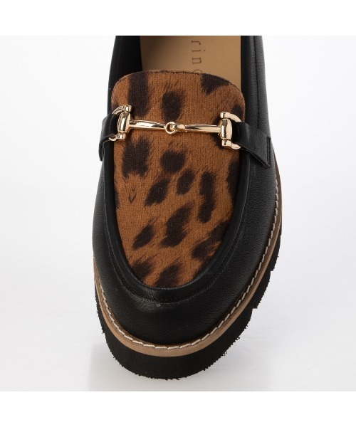 carino(カリーノ)の「【レイン対応】厚底ビットローファー(ローファー・レディース・ブラック/ライトブラック/ベージュ系その他・24.5cm/24cm/23.5cm/23cm/22.5cm)」の8枚目の写真