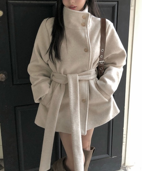 YUGA(ユーガ)の「YUGA_YGMC Korean-style Waist-Ribbon Stand-Neck Half-Coat(ノーカラーコート・レディース・オフホワイト/ベージュ/ダークグレー・FREE)」の13枚目の写真