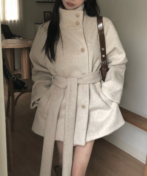 YUGA(ユーガ)の「YUGA_YGMC Korean-style Waist-Ribbon Stand-Neck Half-Coat(ノーカラーコート・レディース・オフホワイト/ベージュ/ダークグレー・FREE)」の12枚目の写真