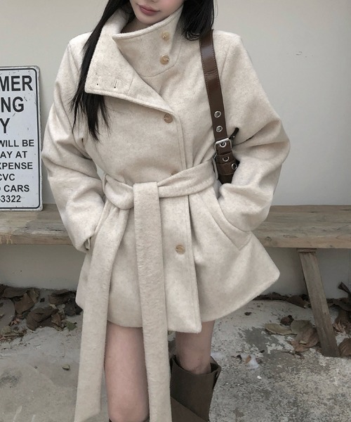 YUGA(ユーガ)の「YUGA_YGMC Korean-style Waist-Ribbon Stand-Neck Half-Coat(ノーカラーコート・レディース・オフホワイト/ベージュ/ダークグレー・FREE)」の8枚目の写真