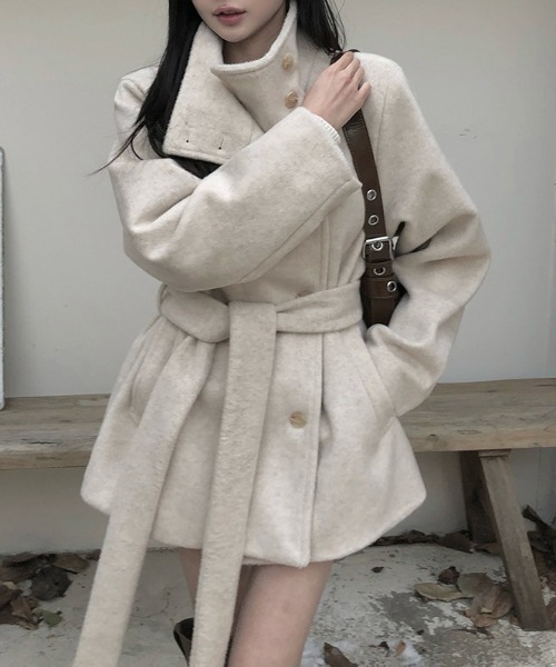 YUGA(ユーガ)の「YUGA_YGMC Korean-style Waist-Ribbon Stand-Neck Half-Coat(ノーカラーコート・レディース・オフホワイト/ベージュ/ダークグレー・FREE)」の7枚目の写真