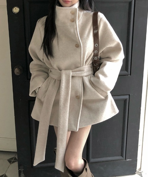 YUGA(ユーガ)の「YUGA_YGMC Korean-style Waist-Ribbon Stand-Neck Half-Coat(ノーカラーコート・レディース・オフホワイト/ベージュ/ダークグレー・FREE)」の9枚目の写真