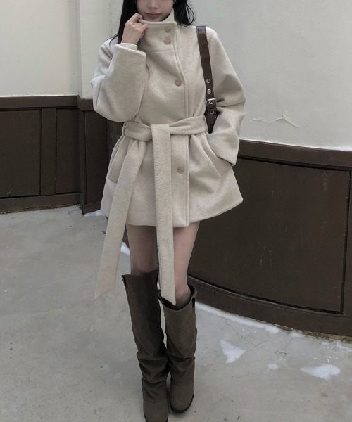 YUGA(ユーガ)の「YUGA_YGMC Korean-style Waist-Ribbon Stand-Neck Half-Coat(ノーカラーコート・レディース・オフホワイト/ベージュ/ダークグレー・FREE)」の15枚目の写真