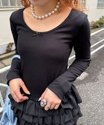 ティアードフリルヘムリブトップス