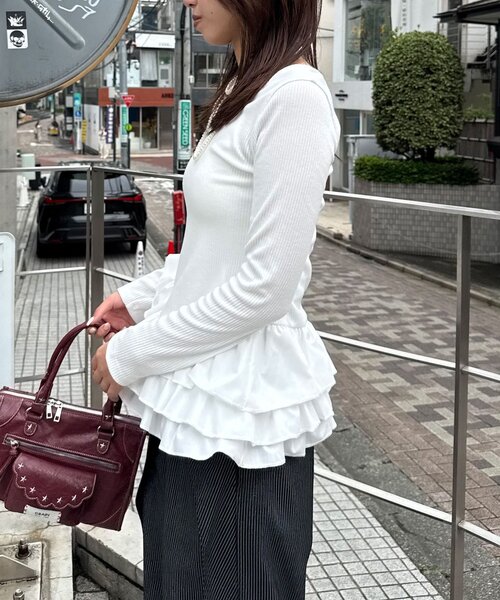 CIAOPANIC(チャオパニック)の「ティアードフリルヘムリブトップス(Tシャツ/カットソー・レディース・ブラック/ホワイト・ONE SIZE)」の6枚目の写真
