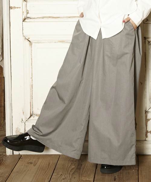 unrelaxing（アンリラクシング）の「ビッグシルエットバギーパンツ　”HAKAMA”（スラックス・メンズ・ブラック/グレー・FREE）」の9枚目の写真
