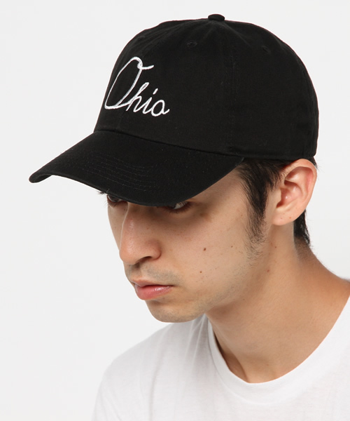 VENCEEXCHANGE（ヴァンスエクスチェンジ）の「【newhattan】 ニューハッタン ソフトツイル刺繍キャップ（キャップ・メンズ・ブラック/ホワイト・FREE）」の2枚目の写真