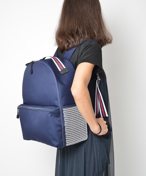 SOLPRESA（ソルプレーサ）の「テープリュックサック（バックパック/リュック・レディース・キナリ/ベージュ/ネイビー・FREE）」の3枚目の写真