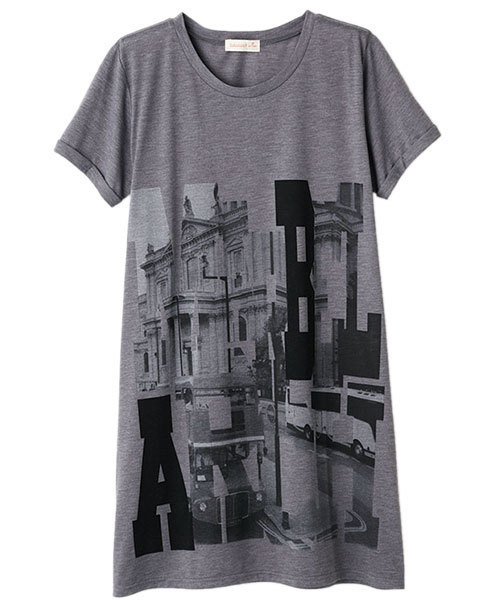 RANAN(ラナン)の「ロング丈プリントゆるTシャツ(Tシャツ/カットソー・レディース・ブラック/カーキ/ブラック系その他/グレー/ホワイト/オフホワイト/チャコールグレー/ホワイト系その他/ホワイト系その他2/ブラック系その他2/ホワイト系その他4/ホワイト系その他3/ブラック系その他4/ブラック系その他3/ホワイト系その他5/ブラック系その他5/グレー系その他2/グレー系その他/ホワイト系その他6/ブラック系その他6・LARGE/MEDIUM/XX-LARGE/X-LARGE)」の17枚目の写真