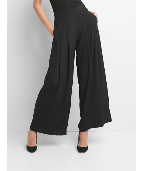 GAP（ギャップ）の「Gap ドレープ ワイドレッグパンツ（その他パンツ・レディース・ブラック/ブラック系その他/ブラック系その他2・00/000/0/6/8/2/4）」の2枚目の写真