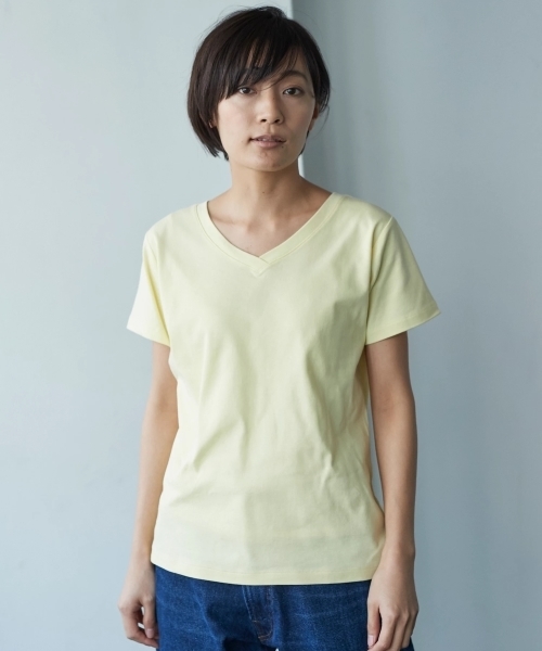 AMERICAN HOLIC（アメリカンホリック）の「60新疆綿スムースVネックTシャツ★（Tシャツ/カットソー・レディース・ピンクベージュ/杢グレー/ダークブルー/モカ/ミント/イエロー/オフホワイト/ブラック・L/M）」の7枚目の写真