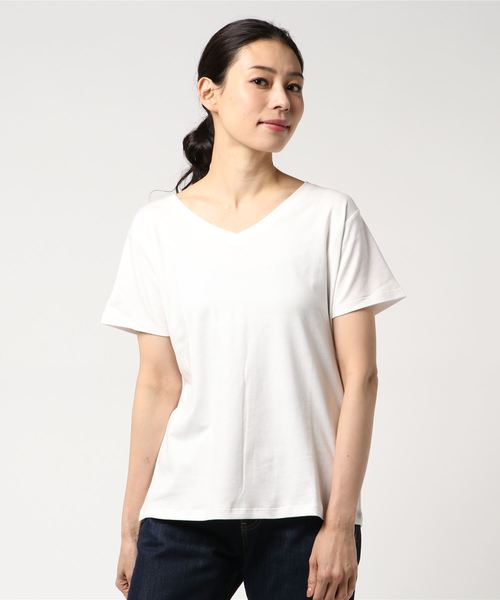 AMERICAN HOLIC（アメリカンホリック）の「60新疆綿スムースVネックTシャツ★（Tシャツ/カットソー・レディース・ピンクベージュ/杢グレー/ダークブルー/モカ/ミント/イエロー/オフホワイト/ブラック・L/M）」の2枚目の写真