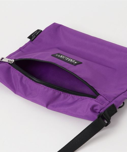 natural couture（ナチュラルクチュール）の「ラバー付きサコッシュ（ショルダーバッグ・レディース・ブラック/パープル/クリア/ブラック系その他・FREE）」の7枚目の写真