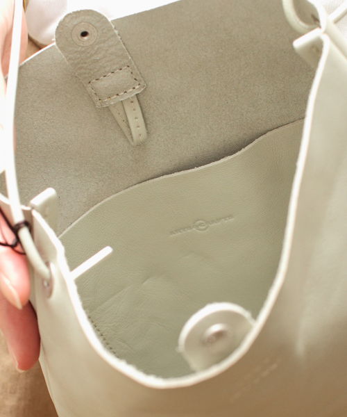 ARTS & CRAFTS（アーツアンドクラフト）の「ARTS＆CRAFTS/アーツアンドクラフツ フラットショルダー（ショルダーバッグ・メンズ・ブラック/ブラウン/グレー/ナチュラル・FREE）」の8枚目の写真