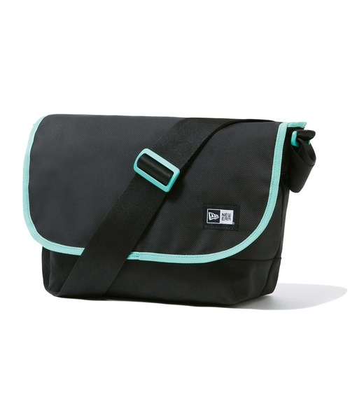 NEW ERA（ニューエラ）の「ニューエラ ショルダーバッグ 9L NEW ERA（ショルダーバッグ・メンズ・レッド/タイガーカモ/ネイビー/ブラック系その他/ブラック系その他2/ヘザーグレー/ブルー/ブラック系その他4/ブラック系その他3/グレー系その他/ブラック×ホワイト/ブラック系その他5/ブラック系/ストーン/ブラック系その他6・FREE/SMALL）」の6枚目の写真