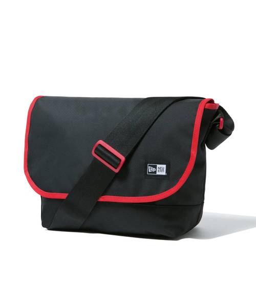 NEW ERA（ニューエラ）の「ニューエラ ショルダーバッグ 9L NEW ERA（ショルダーバッグ・メンズ・レッド/タイガーカモ/ネイビー/ブラック系その他/ブラック系その他2/ヘザーグレー/ブルー/ブラック系その他4/ブラック系その他3/グレー系その他/ブラック×ホワイト/ブラック系その他5/ブラック系/ストーン/ブラック系その他6・FREE/SMALL）」の7枚目の写真