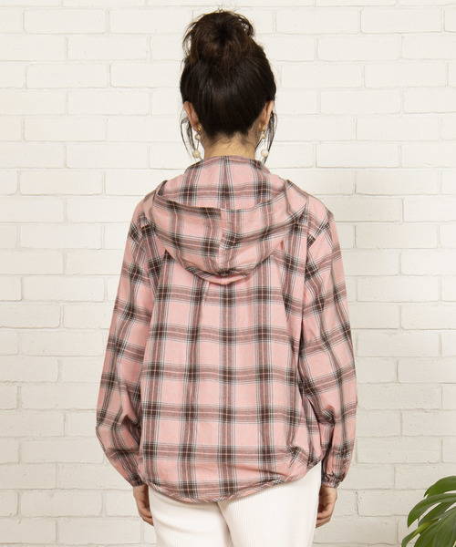 WEGO(ウィゴー)の「WEGO/ルーズフードシャツ(シャツ/ブラウス・レディース・レッド系その他2/ライトベージュ/ベージュ系その他2・FREE)」の10枚目の写真