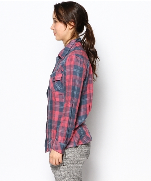 Ray BEAMS（レイビームス）の「Rails / テンセル チェックシャツ（シャツ/ブラウス・レディース・レッド・ONE SIZE）」の3枚目の写真