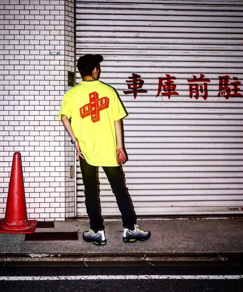 ENER(イーエヌイーアール)の「S/S Tシャツ ”key logo”(Tシャツ/カットソー・メンズ・ホワイト/ブラック/ブルー/パープル/イエロー・X-LARGE/LARGE)」の2枚目の写真