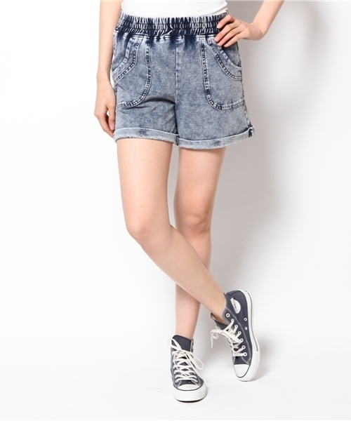 WEGO（ウィゴー）の「WEGO/ロールアップショーツ（デニムパンツ・レディース・インディゴブルー/ライトインディゴブルー・FREE）」の12枚目の写真