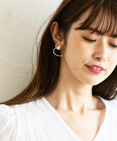 Cookie Chocolate（クッキーチョコレート）の「プレート×ツイストバーピアス（ピアス（両耳用）・レディース・シルバー・FREE）」の3枚目の写真