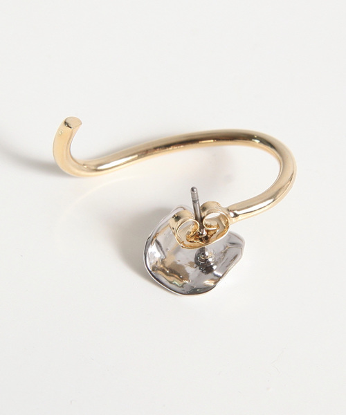 Cookie Chocolate（クッキーチョコレート）の「プレート×ツイストバーピアス（ピアス（両耳用）・レディース・シルバー・FREE）」の4枚目の写真