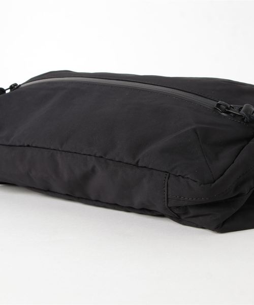 美品 CRAMSHELL クラムシェル ウエスト ボディ バッグ CRAMSHELL（クラムシェル）の「WAIST BAG（ボディバッグ/ウエスト