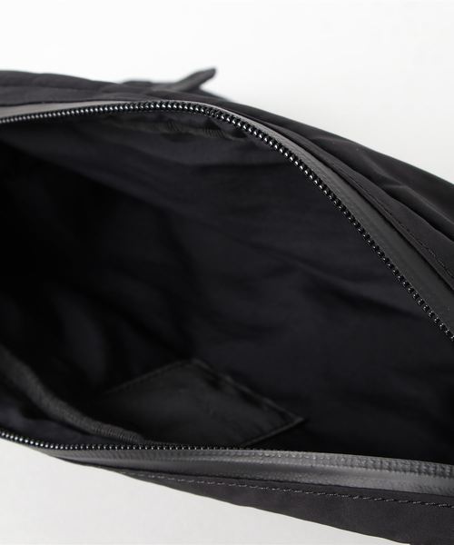 美品 CRAMSHELL クラムシェル ウエスト ボディ バッグ CRAMSHELL（クラムシェル）の「WAIST BAG（ボディバッグ/ウエスト