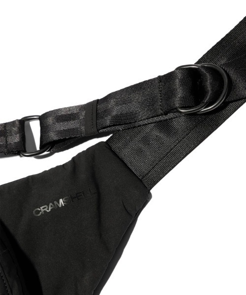 CRAMSHELL（クラムシェル）の「SLING BAG（ボディバッグ/ウエスト