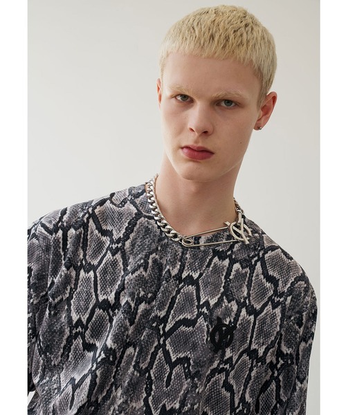 OY（オーワイ）の「ベロアスネークTシャツ/半袖カットソー（Tシャツ/カットソー・メンズ・ブラック/グリーン・FREE）」の6枚目の写真