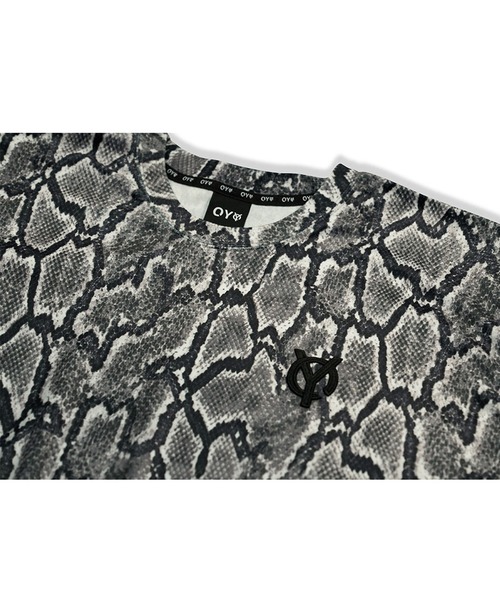 OY（オーワイ）の「ベロアスネークTシャツ/半袖カットソー（Tシャツ/カットソー・メンズ・ブラック/グリーン・FREE）」の12枚目の写真