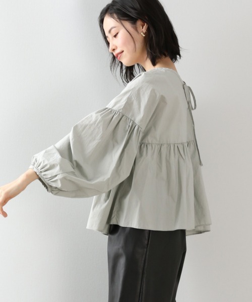 LOWRYS FARM(ローリーズファーム)の「ギャザーボリュームブラウス 871213(シャツ/ブラウス・レディース・ブラック/オフホワイト/グリーン・FREE)」の3枚目の写真