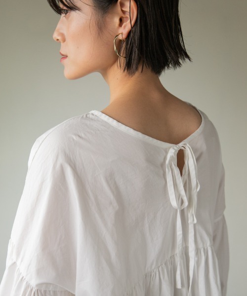 LOWRYS FARM(ローリーズファーム)の「ギャザーボリュームブラウス 871213(シャツ/ブラウス・レディース・ブラック/オフホワイト/グリーン・FREE)」の9枚目の写真