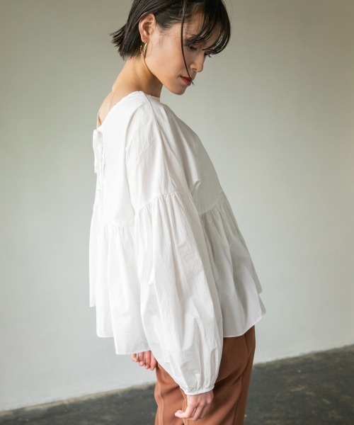 LOWRYS FARM(ローリーズファーム)の「ギャザーボリュームブラウス 871213(シャツ/ブラウス・レディース・ブラック/オフホワイト/グリーン・FREE)」の11枚目の写真