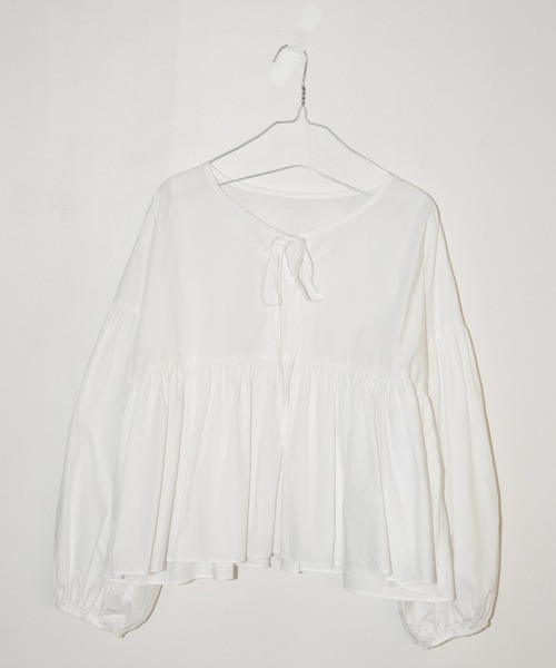 LOWRYS FARM(ローリーズファーム)の「ギャザーボリュームブラウス 871213(シャツ/ブラウス・レディース・ブラック/オフホワイト/グリーン・FREE)」の13枚目の写真