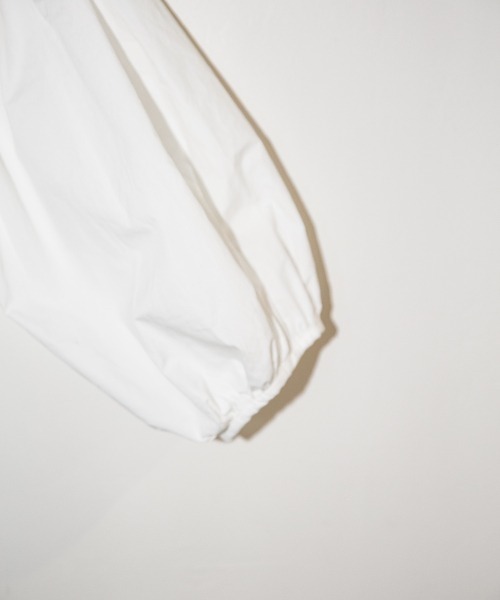 LOWRYS FARM(ローリーズファーム)の「ギャザーボリュームブラウス 871213(シャツ/ブラウス・レディース・ブラック/オフホワイト/グリーン・FREE)」の18枚目の写真