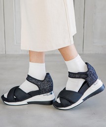 厚底グリッタークロスサンダル