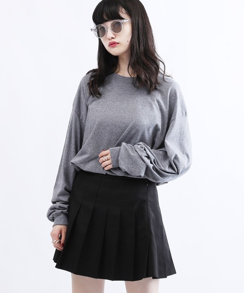 GILDAN(ギルダン)の「GILDAN / ギルダン オーバーサイズ クルーネック ロングスリーブ Tシャツ(Tシャツ/カットソー・メンズ・ホワイト/アッシュグレー/ブラック/ダークグリーン/パープル/ネイビー/グレー/レッド/ゴールド/ヘザーグレー/マルーン/ロイヤルブルー/ライトブルー/グレー系その他/グリーン系その他/オレンジ/インディゴブルー/チャコール/グリーン系その他2・MEDIUM/LARGE/X-LARGE/XX-LARGE/SMALL)」の6枚目の写真