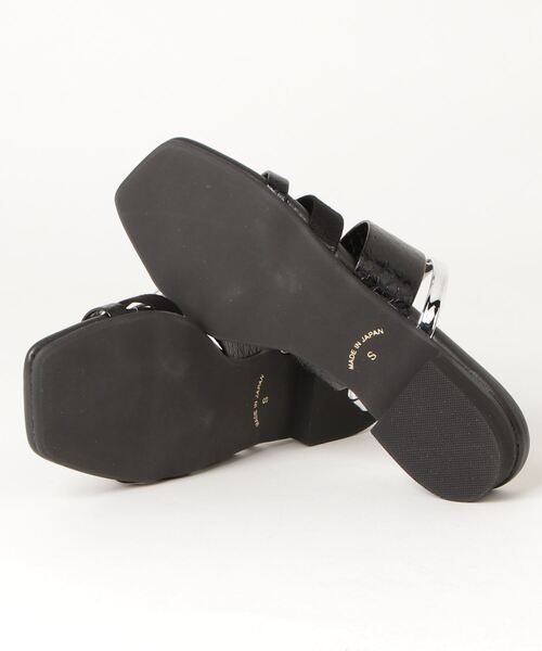 chumchum（チャムチャム）の「mjk/スクエアーメタルコンビサンダル（サンダル・レディース・イエロー系その他2/ホワイト系その他2/ブラック系その他2・M/S/L）」の5枚目の写真